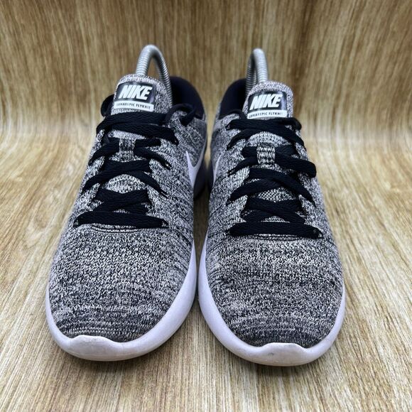 Nike LunarEpic Low Flyknit Women's Size 7‎ Oreo Black Running Shoes Sneakers - Picture 2 of 9